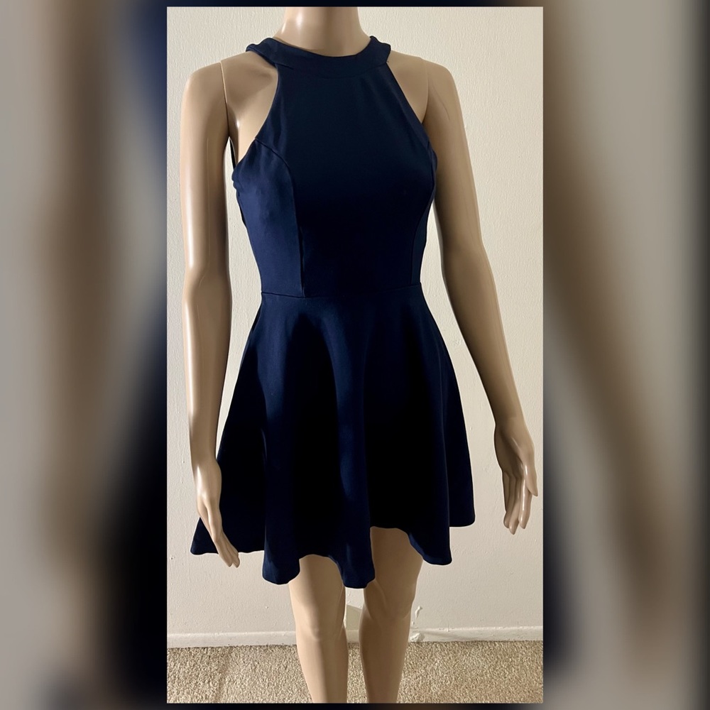 Windsor Back Detailed Dress
